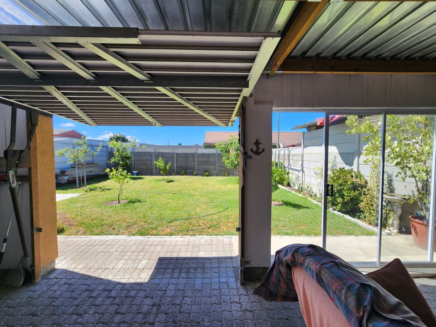 3 Bedroom Property for Sale in Devon Park Western Cape